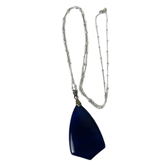 Beautiful Deep Blue Necklace - Picture 4 of 6